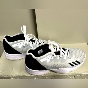 Adidas D.O.N. Issue 4 basketball - men’s size 11.5